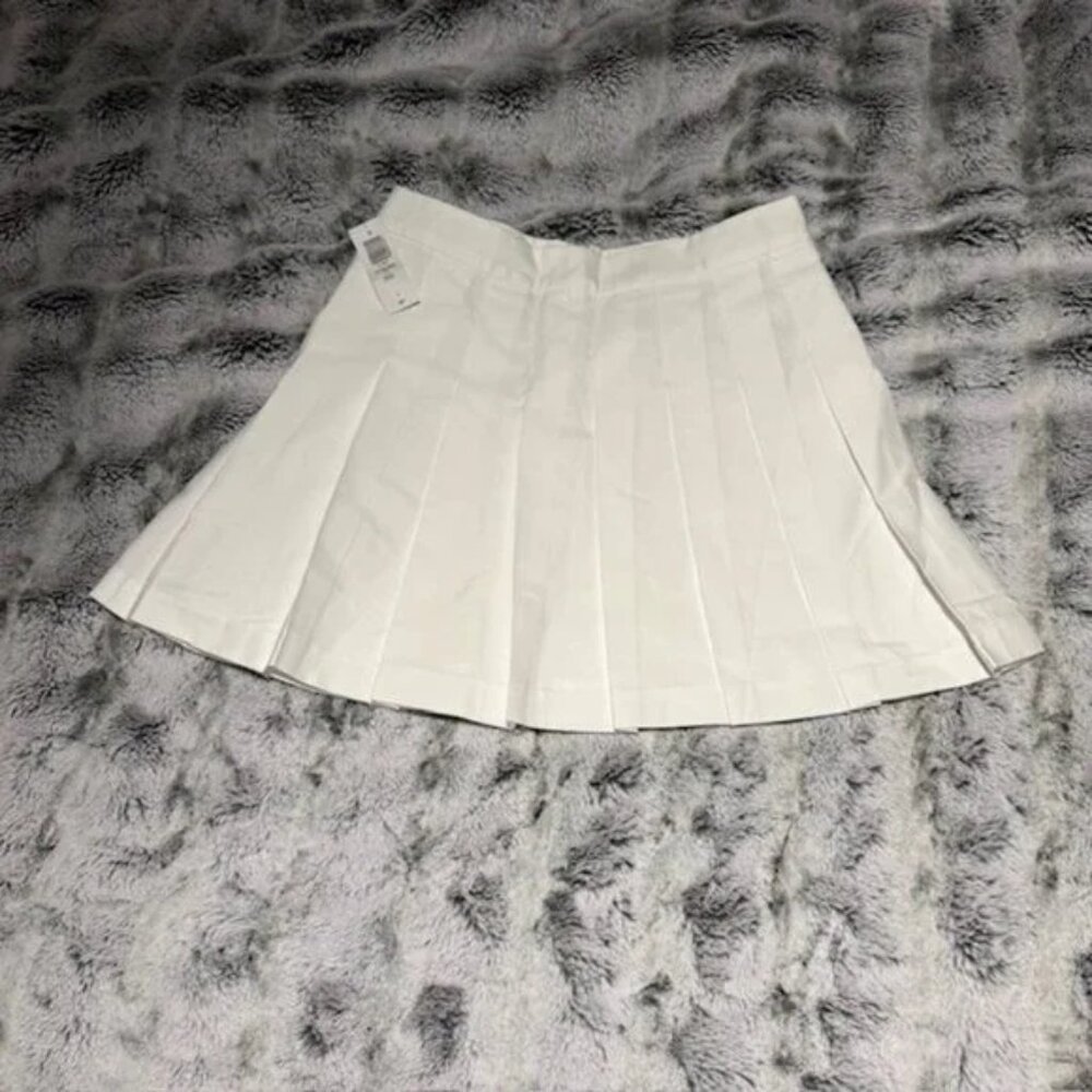 Aritzia Sunday Best White Pleated Olive Mini Skirt  NWT